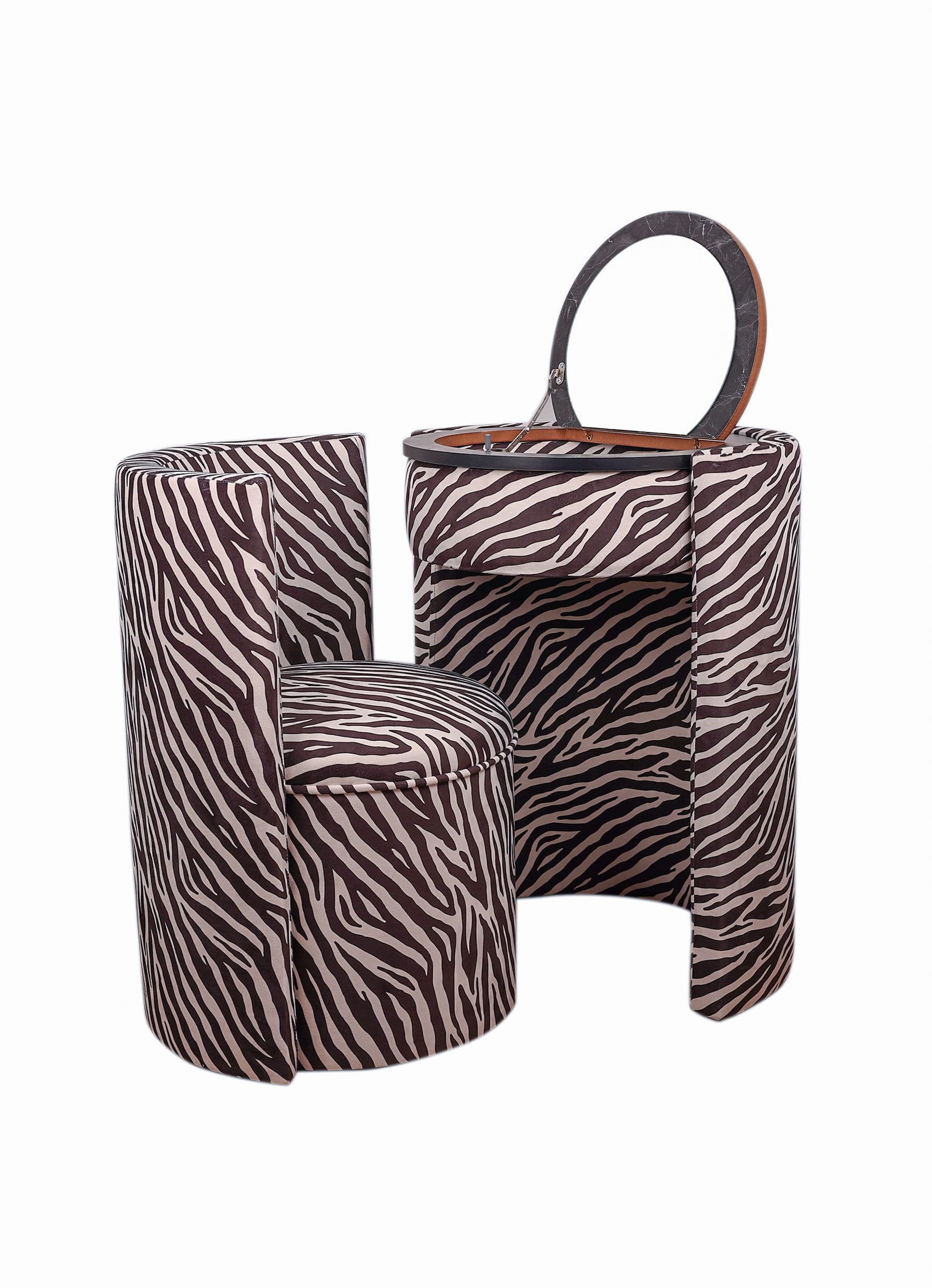 zebramuster-makeup-table